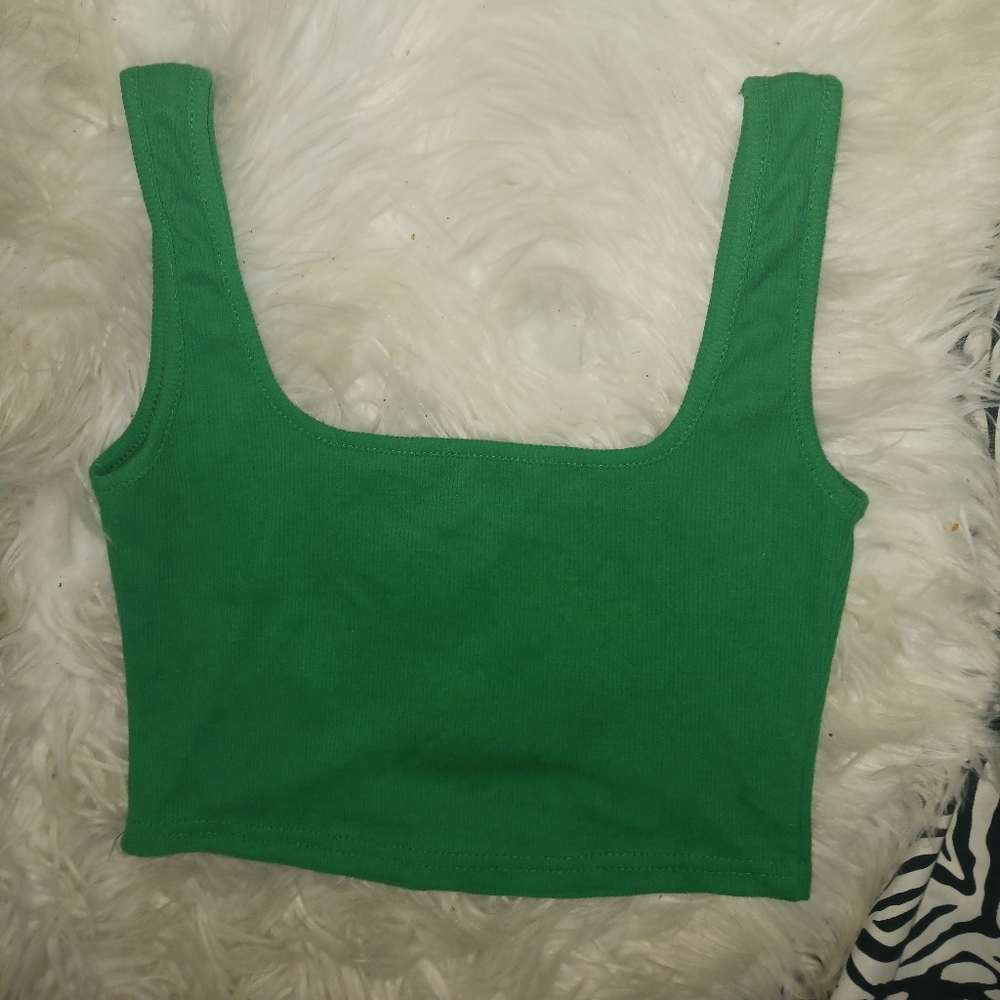 Women Green seamless tank crop top - Picture 6 of 7